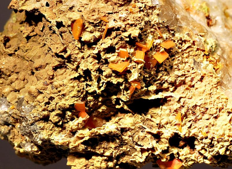 0027 Wulfenite.jpg