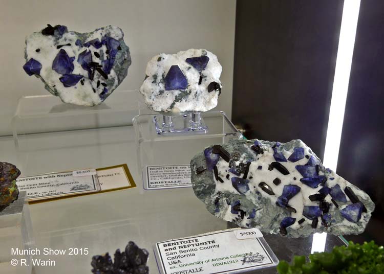 014-Benitoite_neptunite_10115_R.jpg