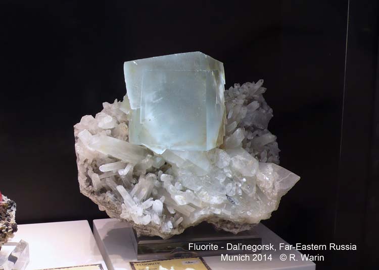 084-Fluorite_90443_R.jpg