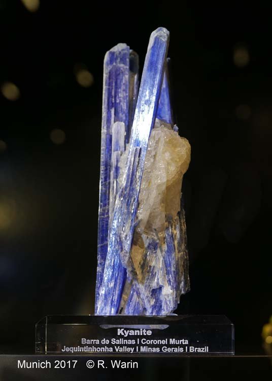 110-Kyanite_00952_R.jpg