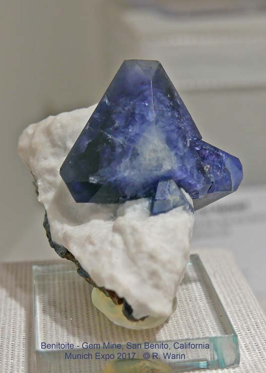 187-Benitoite_10170_R.jpg