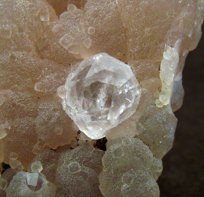 Analcime on Fluorite detail - Sharon Claims_Esmeralda County,_Nevada_USA.jpg