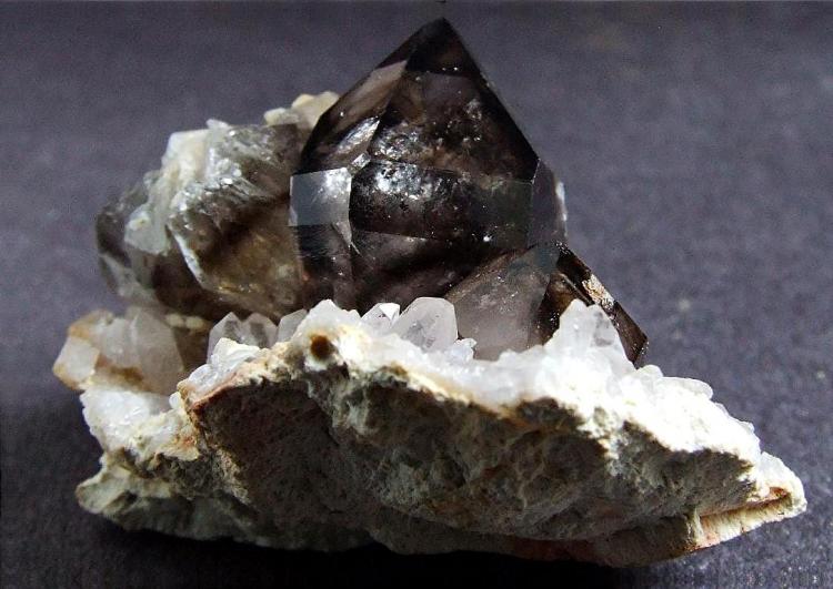 aussie smoky quartz.JPG