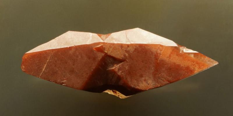 Calcite twin Cromhall 2.jpg