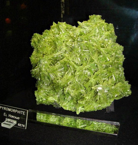 Ecole des Mines Paris - Pyromorphite El Horcajo Mines Spain.jpg