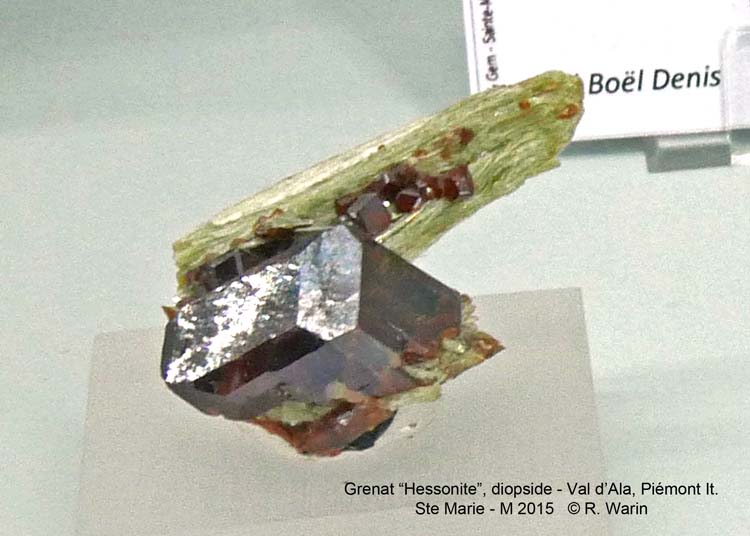 Hessonite_diopside_00423_R.jpg