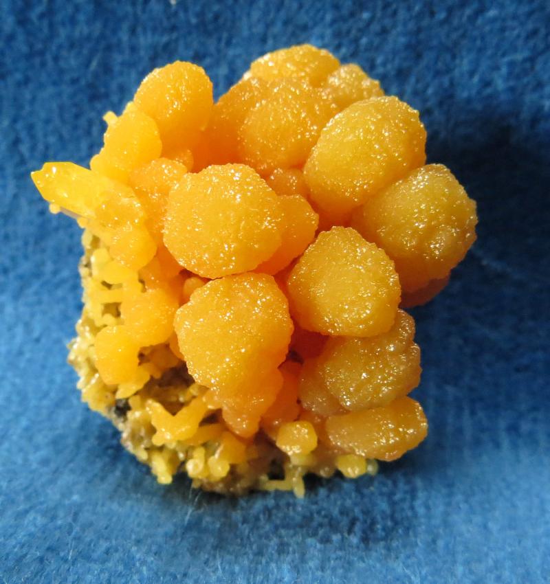 mimetite with wulfenite (2).JPG