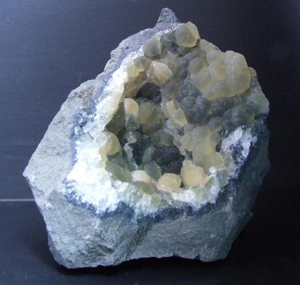 Prehnite - O & G Quarry_Southbury_Connecticut_USA.jpg