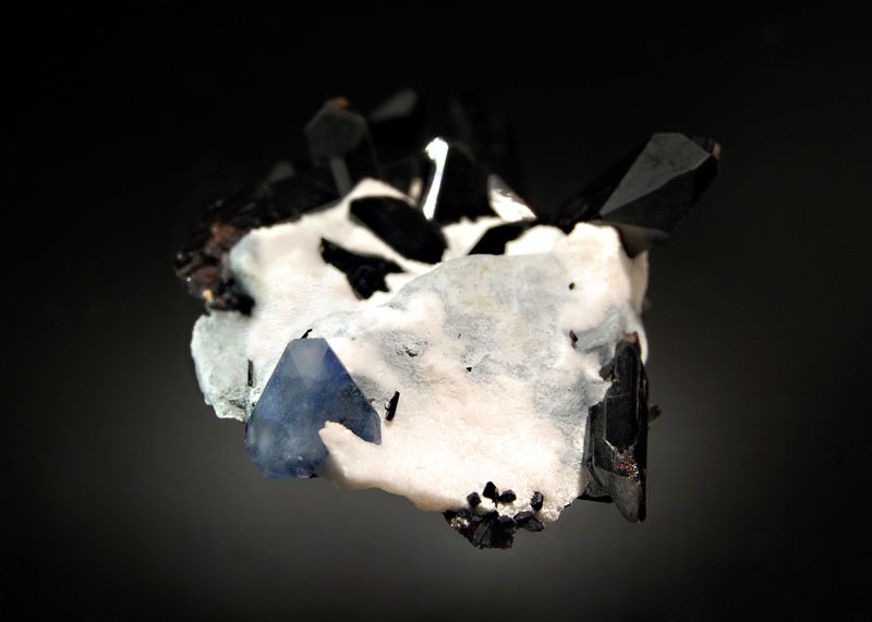 1042 Benitoite.jpg