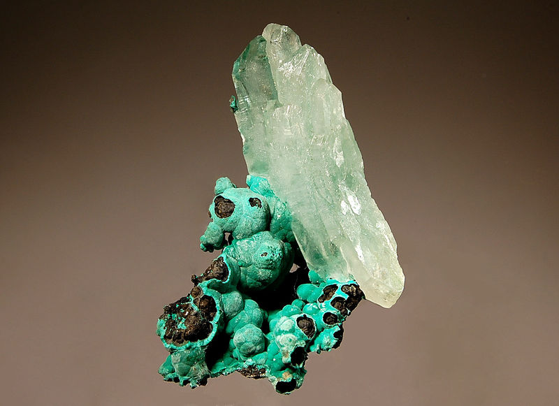 1069 Barite on malachite.jpg