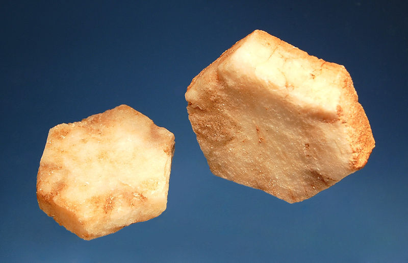 1244 Calcite ps. aragonite.jpg