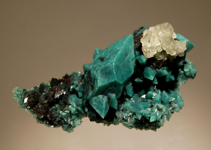 2287 Fluorapophyllite.jpg