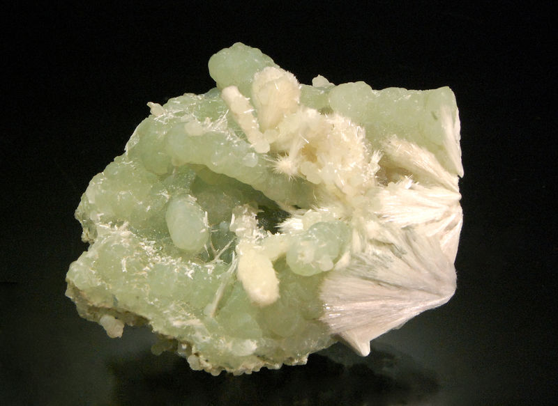 2965 Pectolite on Prehnite - Prospect Park Quarry, Paterson, Passaic Co., New Jersey.jpg