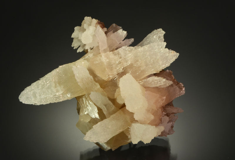 3065 Calcite - Minerva #1 Mine, Cave-in-Rock Subdistrict, Hardin County, Illinois.jpg