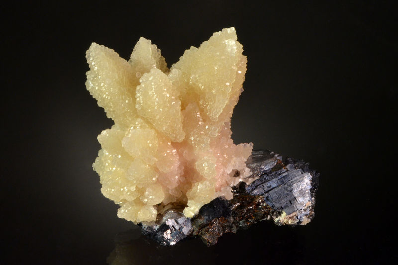 3159 Calcite - La Cobriza Mine, La Paz, San Luis Potosi, Mexico.jpg