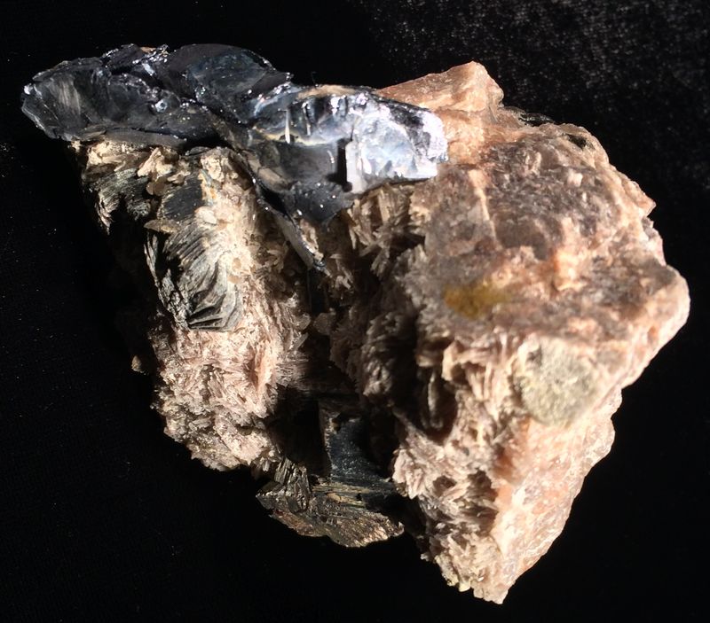 659. Molybdenite, biotite, feldspar, Volodarsk, Ukraine (2).JPG