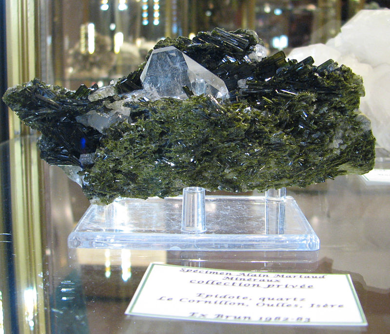 c_epidote_quartz_cornillon.jpg