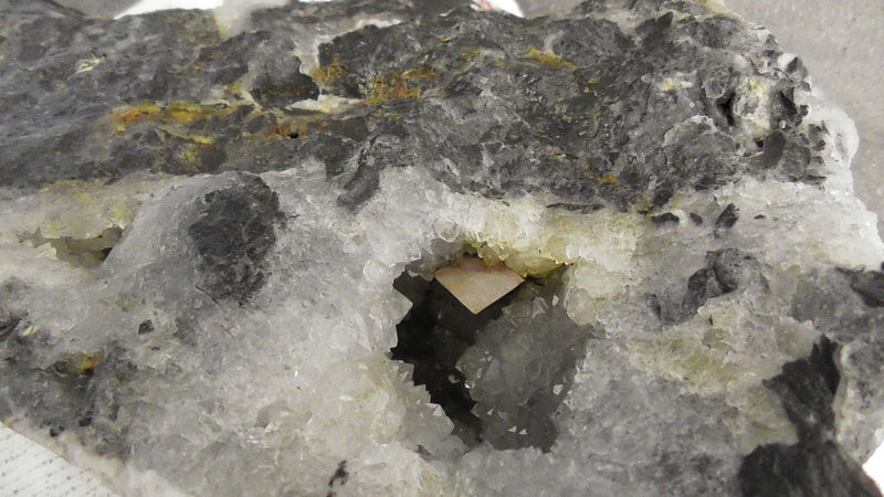 Cube mineral  1.JPG
