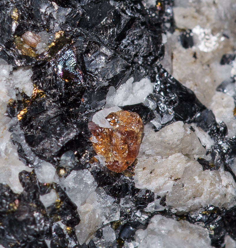 FluoriteCalBHDet1.jpg
