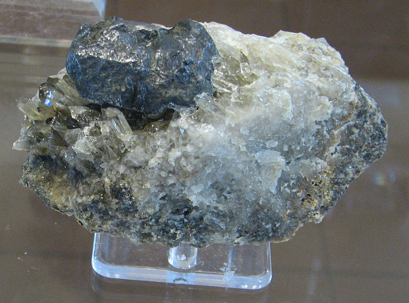 ga_galene_or_quartz_fume_la_gardette.jpg