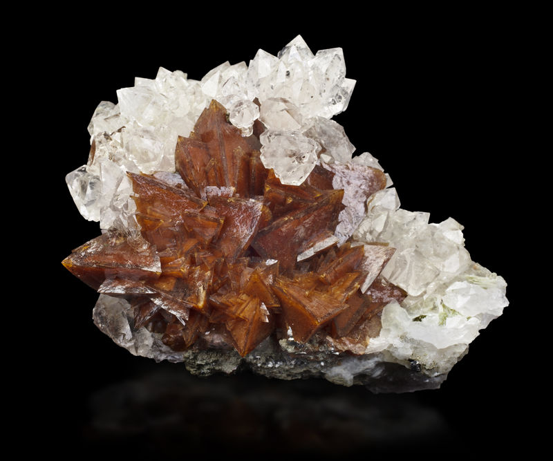 Genthelvite-MIM_Museum(1342).jpg