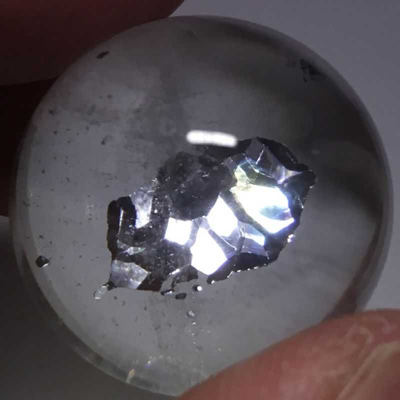 hematite flake1.jpg