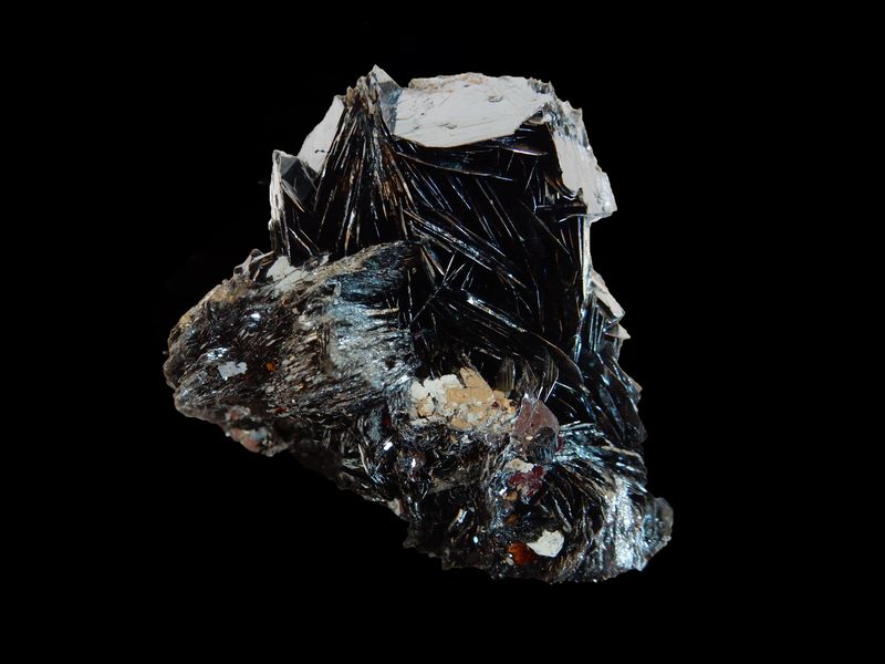 Hmatite no 113 - FMF.jpg