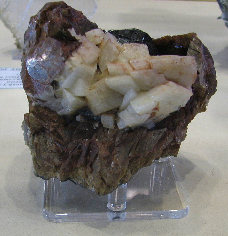 lm_bournonite_siderite_la_mure.jpg