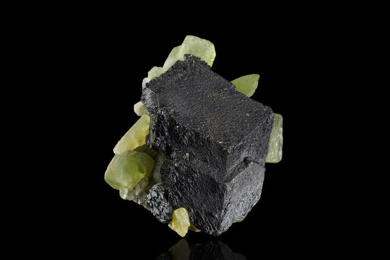 Magnetite-MIM_Museum(1330-1).jpg