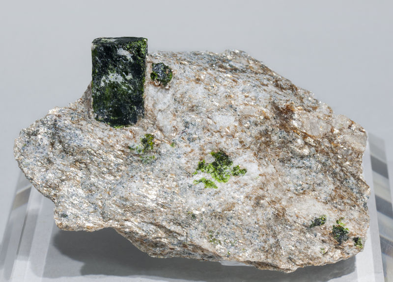 Mn-rich Andalusite variety viridine - Theologos area_Macedonia Department_Greece.jpg