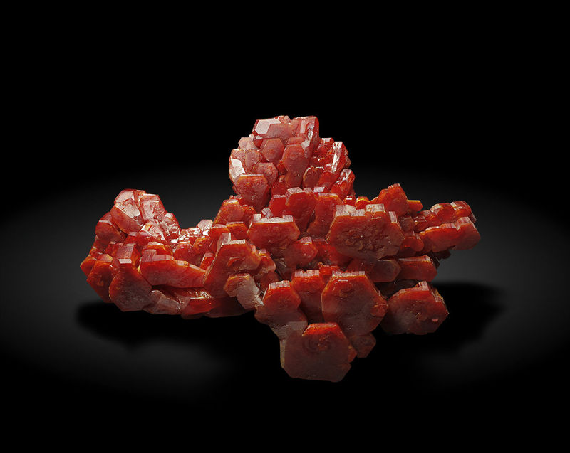 Munich Show - Mineralientage 2019 - Vanadinite - Mohamedine_Mibladen_Moroccco (1).jpg