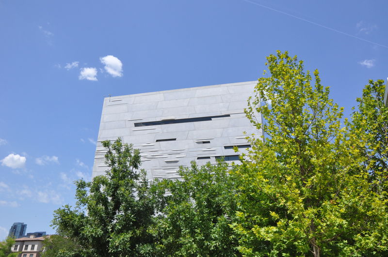 Perot Museum of Nature and Science in Dallas Texas.jpg