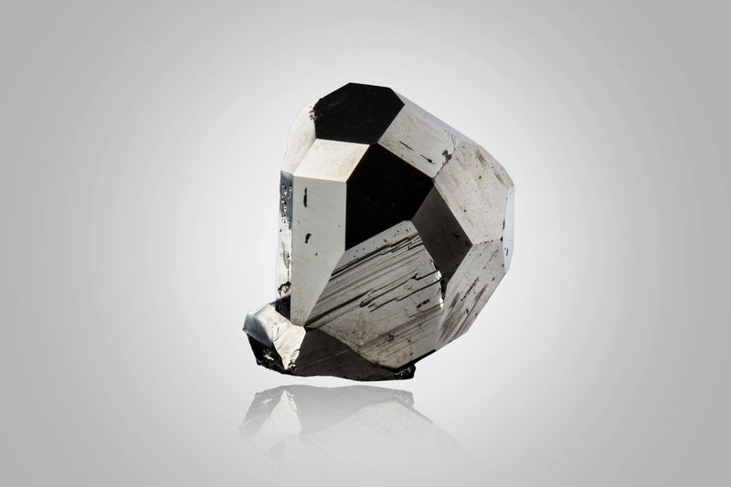 'Tetrahedrite'-MIM_Museum(1351-1).jpg