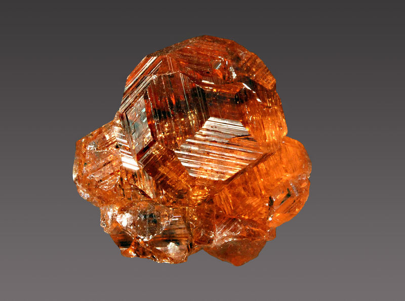 TN017 Grossular var. hessonite.jpg