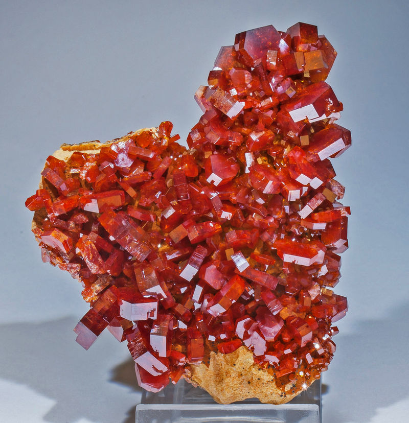 Vanadinite - ACF Mine_Mibladen_Morocco.jpg