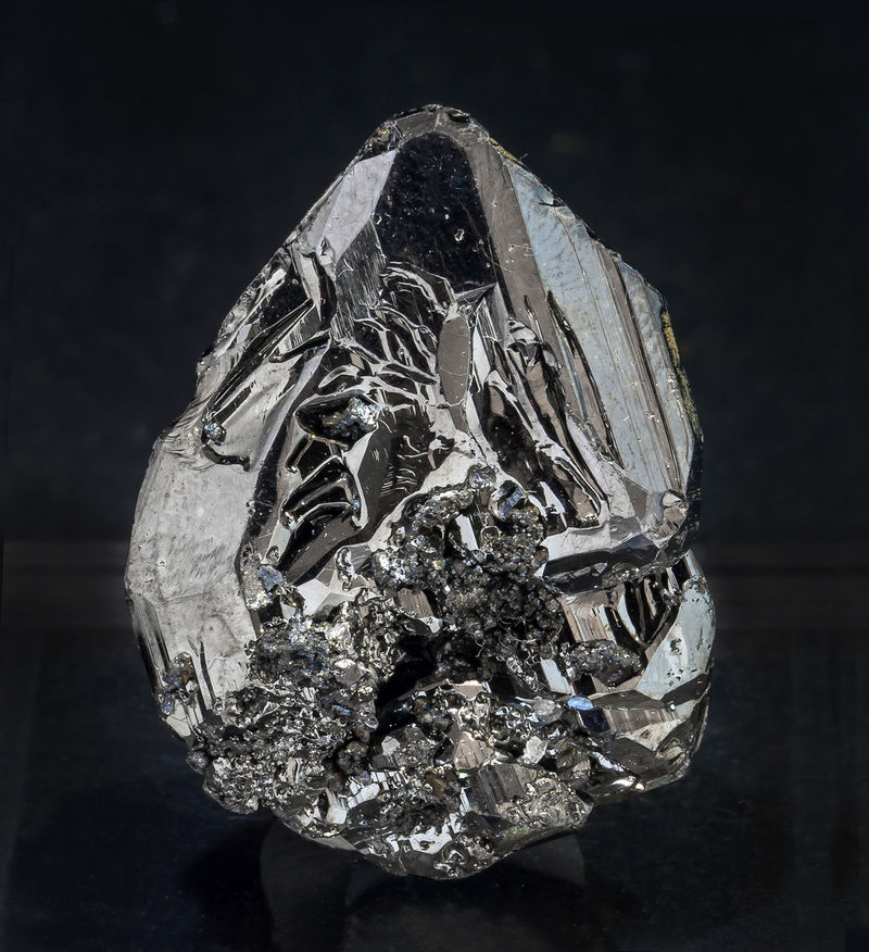 Wittichenite - Cattle Grid deposit_Australia.jpg