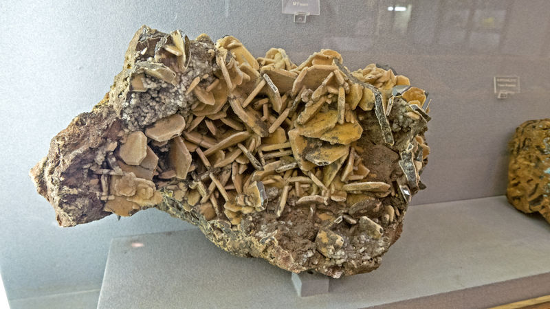 Wulfenite01.jpg