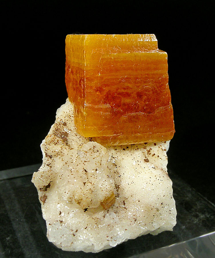 Wulfenite - Erupción Mine_Chihuahua_Mexico.jpg