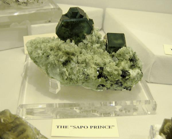 Tucson 2008 - Fluorapatite Sapo Mine.jpg