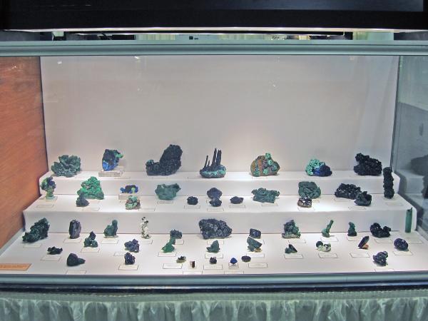 Tucson 2010 - Azurite from Arizona.jpg