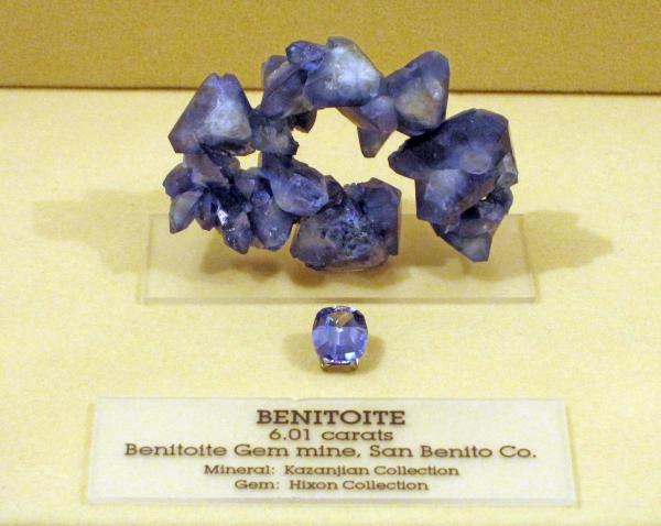 Tucson 2010 - Benitoite.jpg