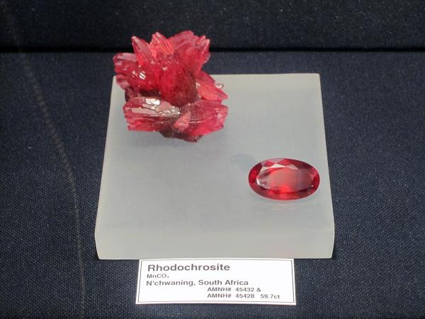 Tucson 2010 - Rhodochrosite.jpg