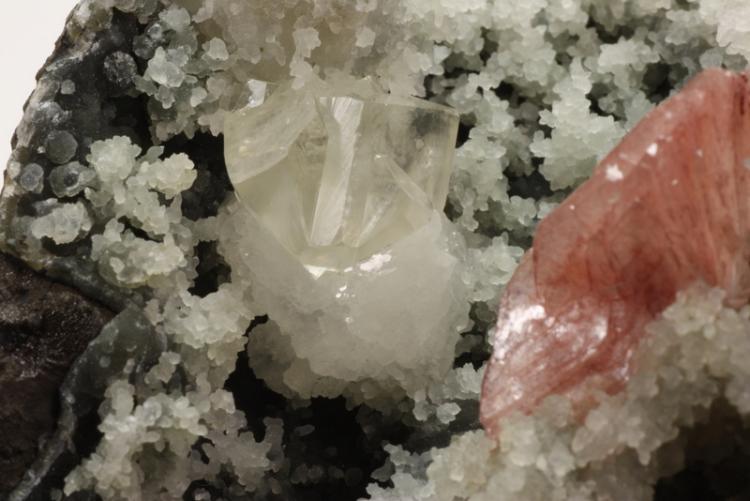 0094 Heulandite Sanda Mine,Jalgaon 2.JPG