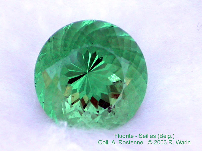 012-AR-Fluorite-taillee3.JPG