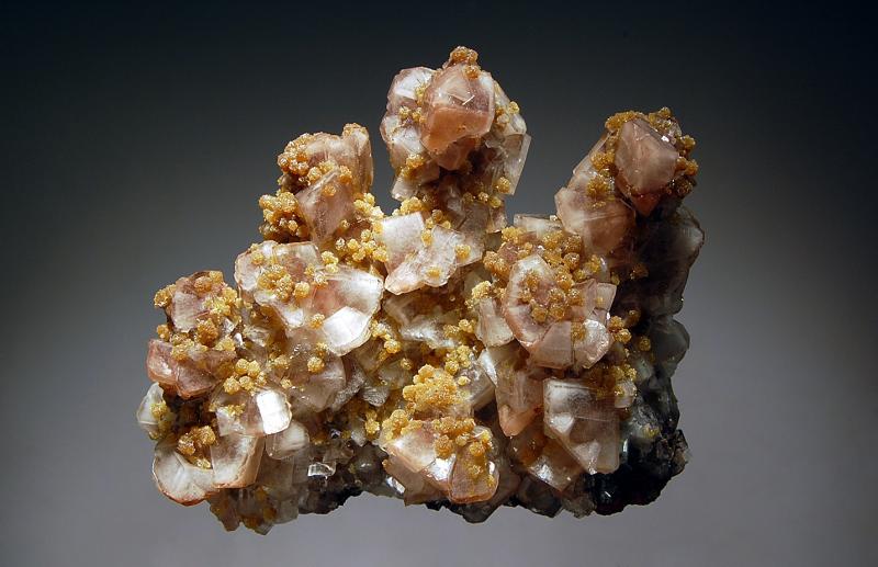 0147  Mimetite on calcite.jpg