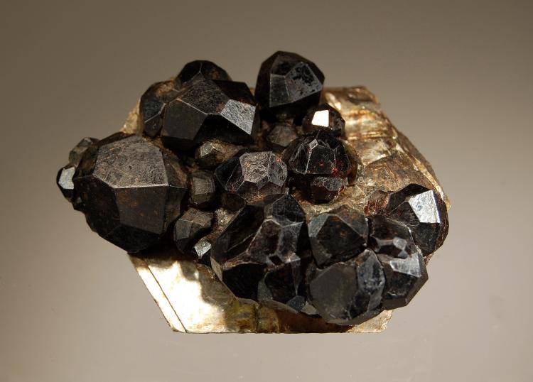 0351 Almandine.jpg