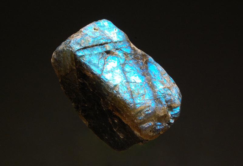 0482 Anorthite var. labradorite.jpg