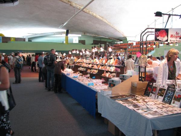 04 - stand1.JPG