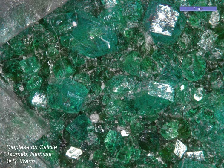 04-Dioptase-calcite-TSU#2-01-Ab_R.jpg