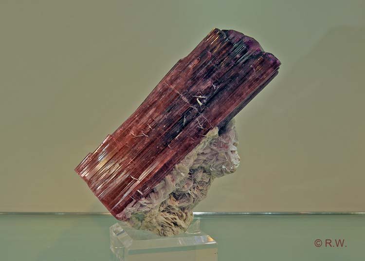 060-Elbaite_20273_R.jpg